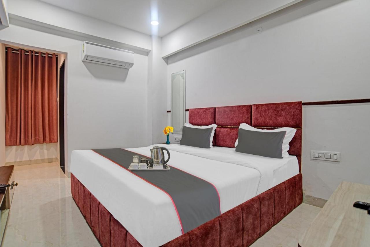 Fabhotel Elite Residency 印多尔 外观 照片