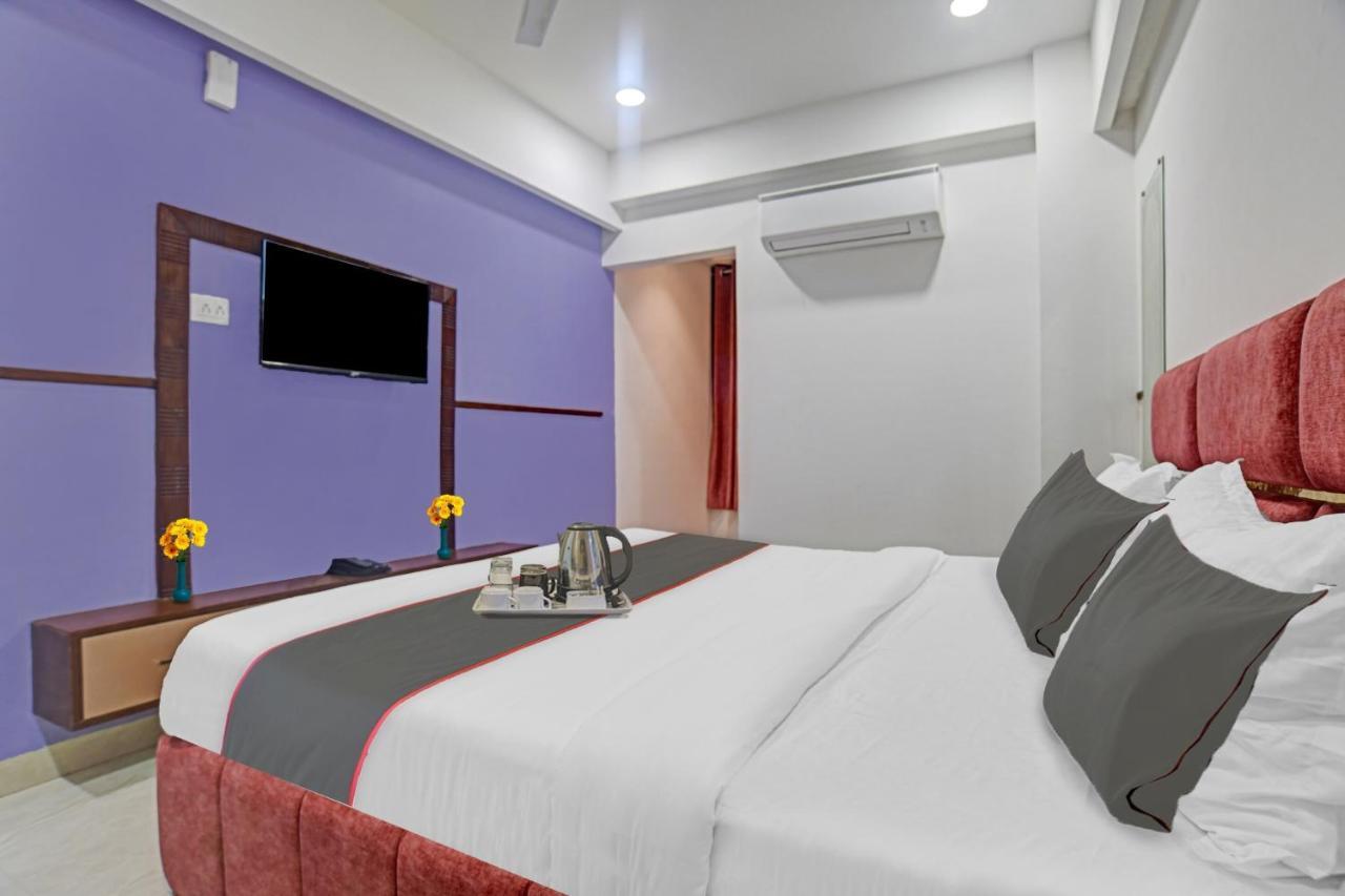 Fabhotel Elite Residency 印多尔 外观 照片