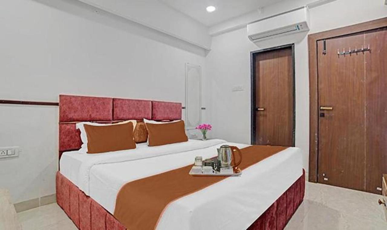 Fabhotel Elite Residency 印多尔 外观 照片