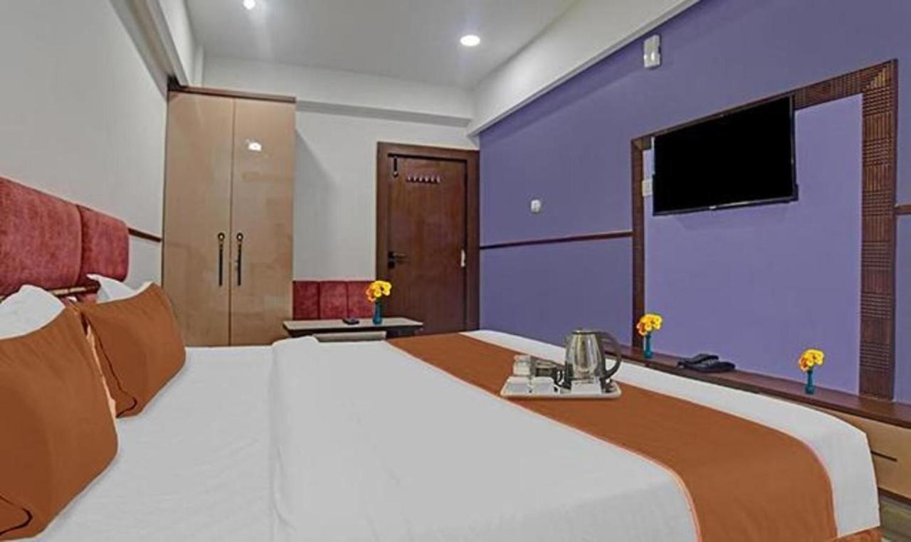 Fabhotel Elite Residency 印多尔 外观 照片